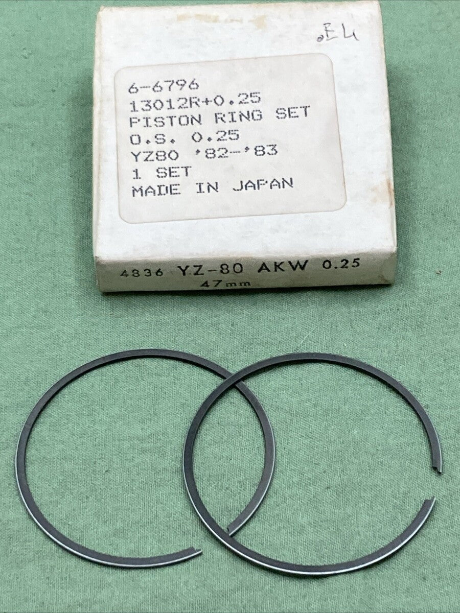 NEW REPLACES YAMAHA 6-6796 PISTON RING SET 0.25 47MM O/S '82-'83 YZ80