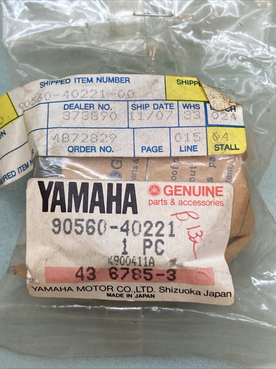 NEW GENUINE YAMAHA 90560-40221 Spacer, SHAFT