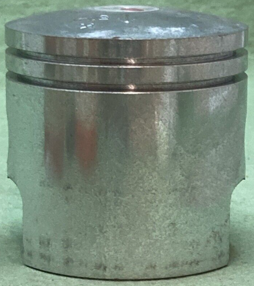 NEW GENUINE YAMAHA 251-11635-00 PISTON