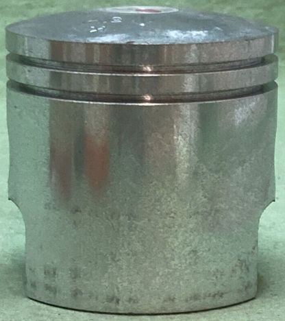 NEW GENUINE YAMAHA 251-11635-00 PISTON