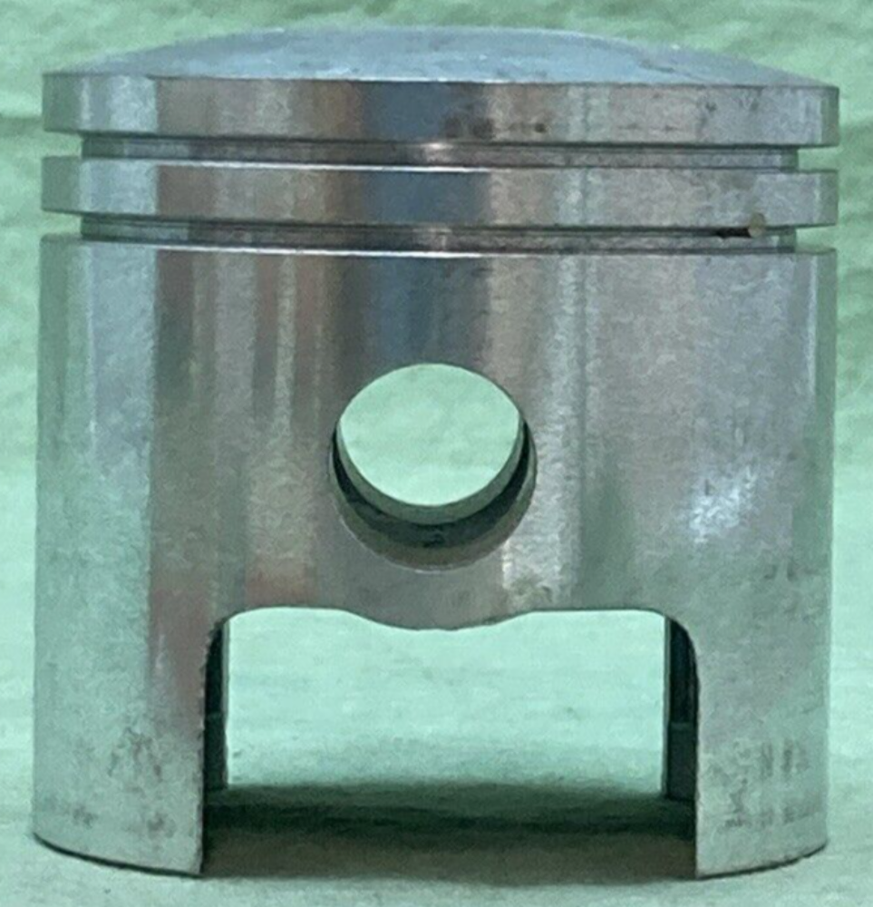 NEW GENUINE YAMAHA 251-11635-00 PISTON