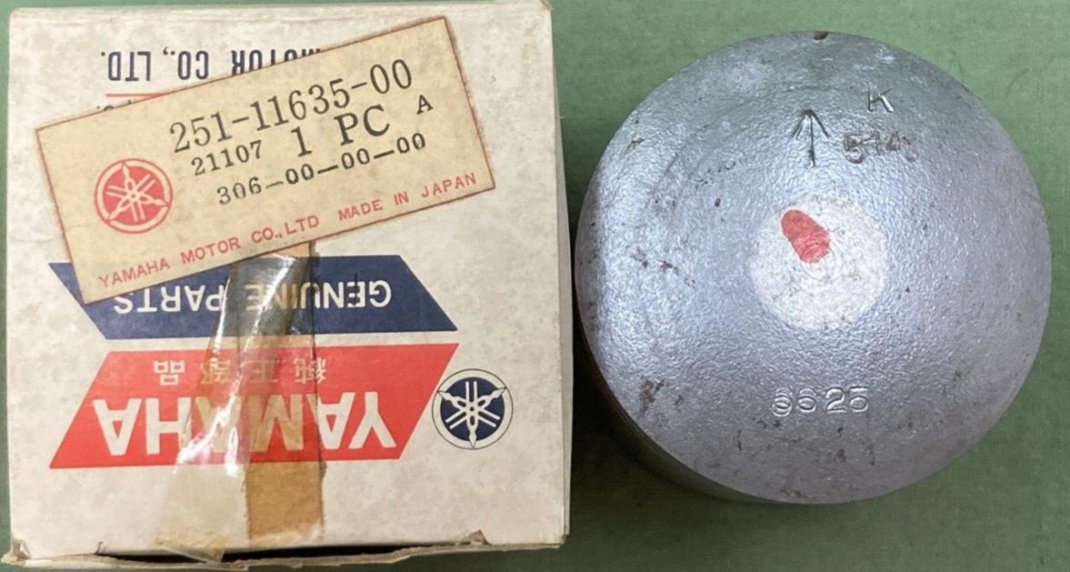 NEW GENUINE YAMAHA 251-11635-00 PISTON