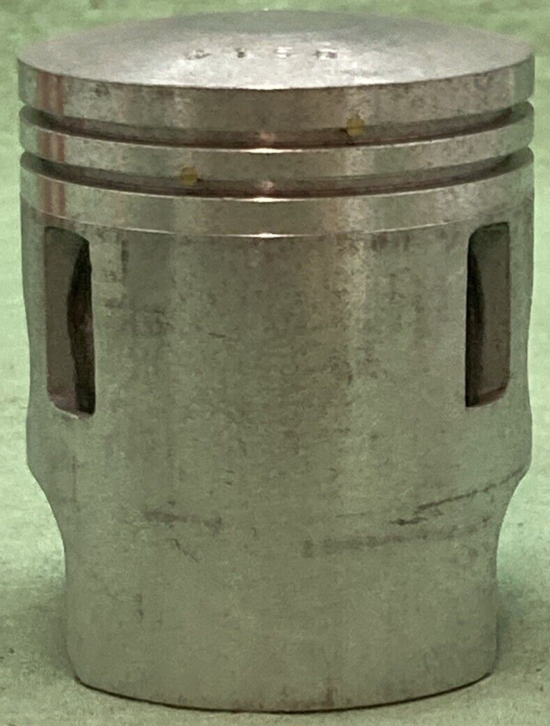 NEW GENUINE YAMAHA 235-11636-00 PISTON 2ND O/S