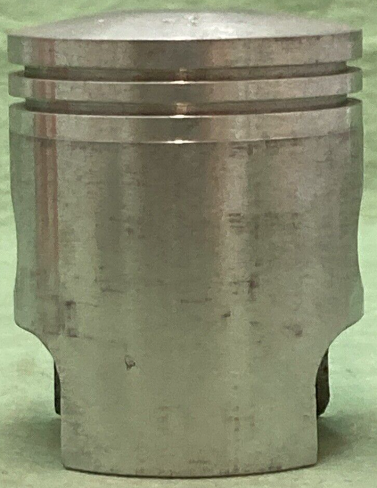 NEW GENUINE YAMAHA 235-11636-00 PISTON 2ND O/S