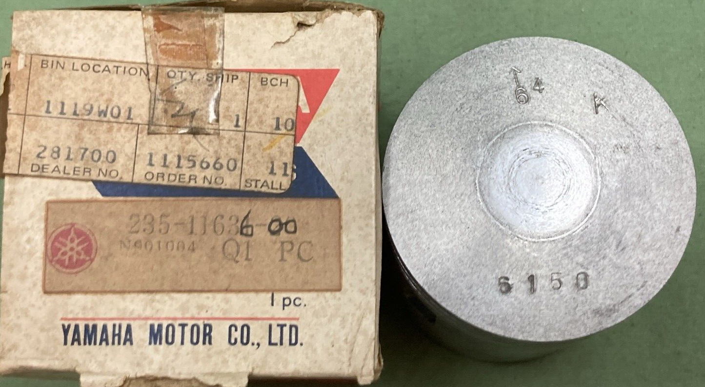 NEW GENUINE YAMAHA 235-11636-00 PISTON 2ND O/S