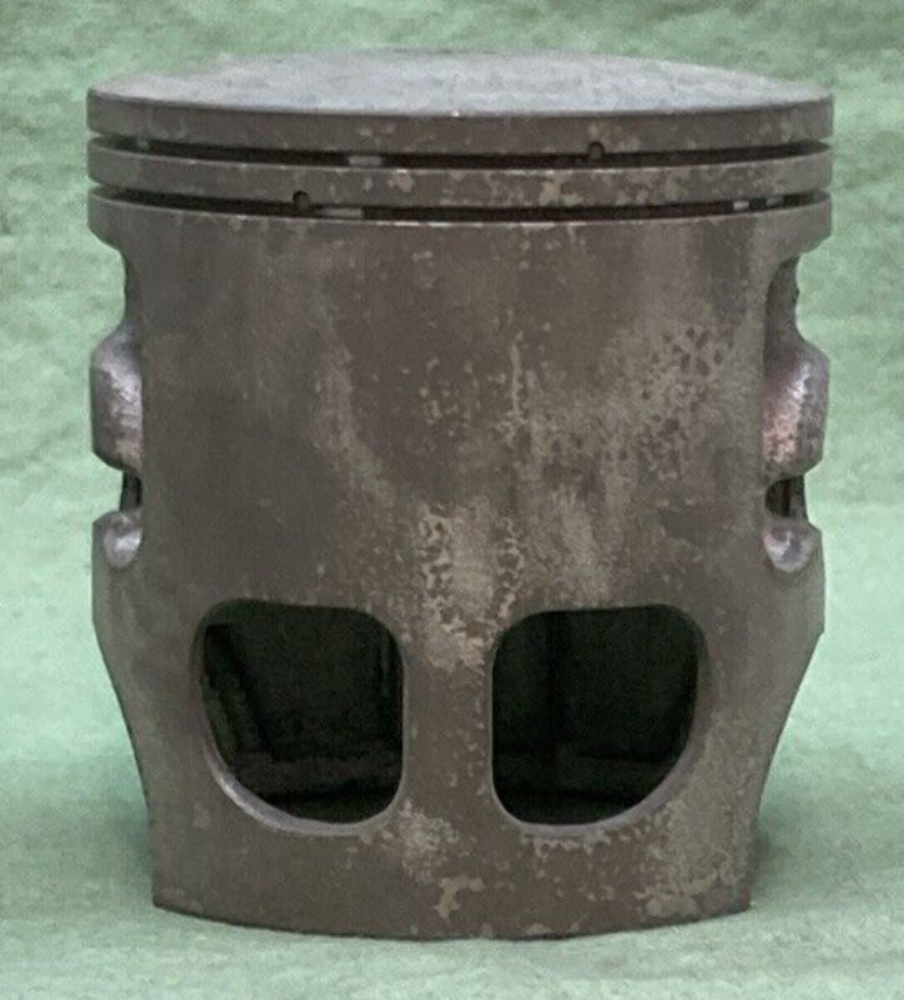 NEW GENUINE YAMAHA 25Y-11631-00-96 PISTON