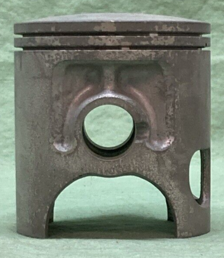 NEW GENUINE YAMAHA 25Y-11631-00-96 PISTON