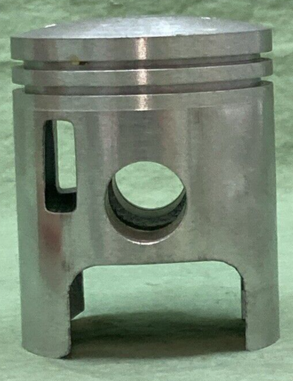 NEW GENUINE YAMAHA 211-11631-00-96 PISTON
