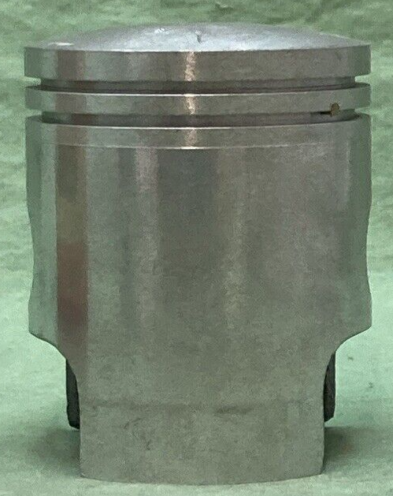 NEW GENUINE YAMAHA 211-11631-00-96 PISTON