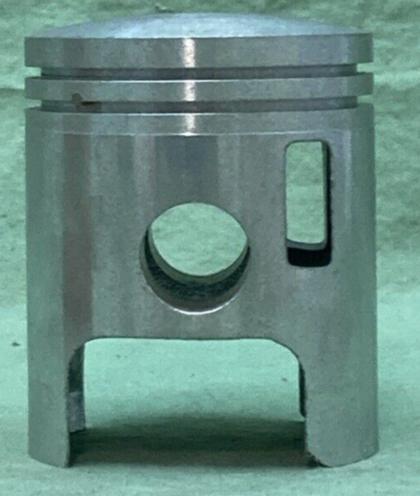 NEW GENUINE YAMAHA 211-11631-00-96 PISTON