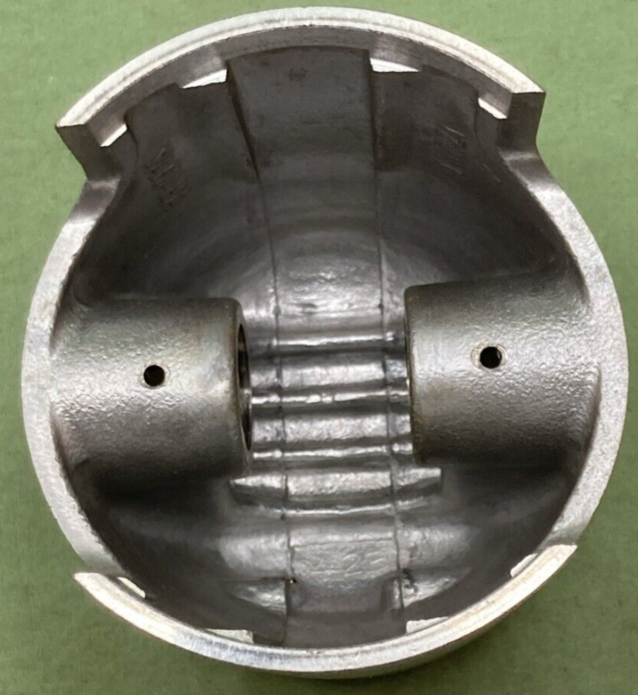 NEW GENUINE YAMAHA 275-11636-00 PISTON