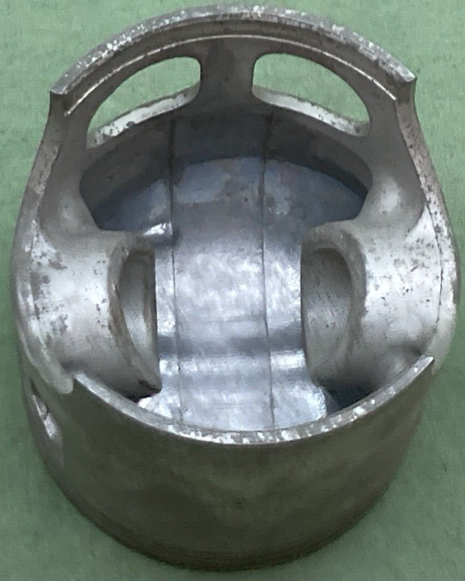 NEW GENUINE YAMAHA 25Y-11635-00 PISTON