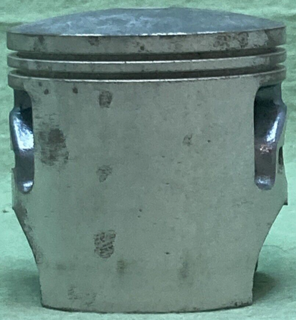 NEW GENUINE YAMAHA 20E-11635-00 PISTON 1ST 0.25 O/S
