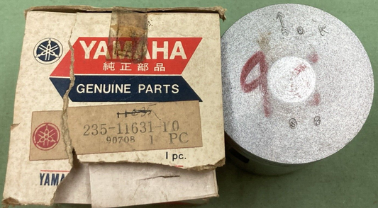 NEW GENUINE YAMAHA 235-11631-10 PISTON