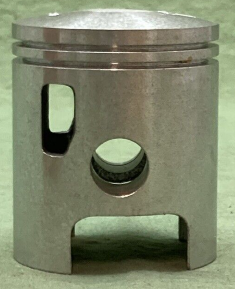 NEW GENUINE YAMAHA 273-11636-61 PISTON