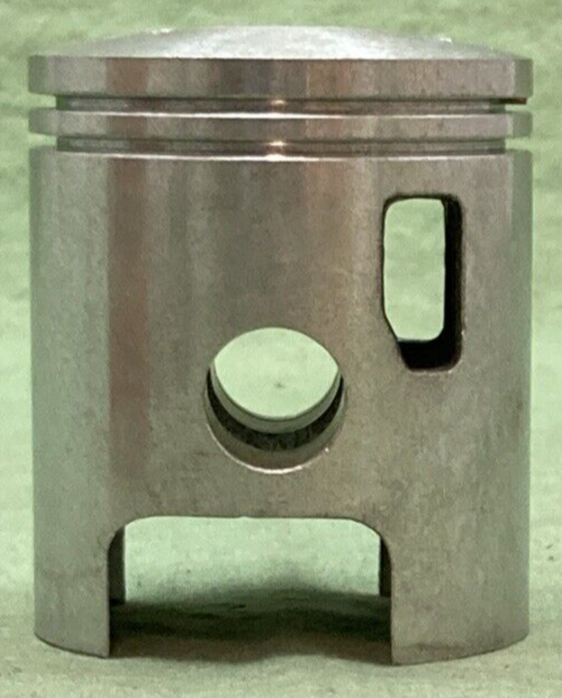 NEW GENUINE YAMAHA 273-11636-61 PISTON