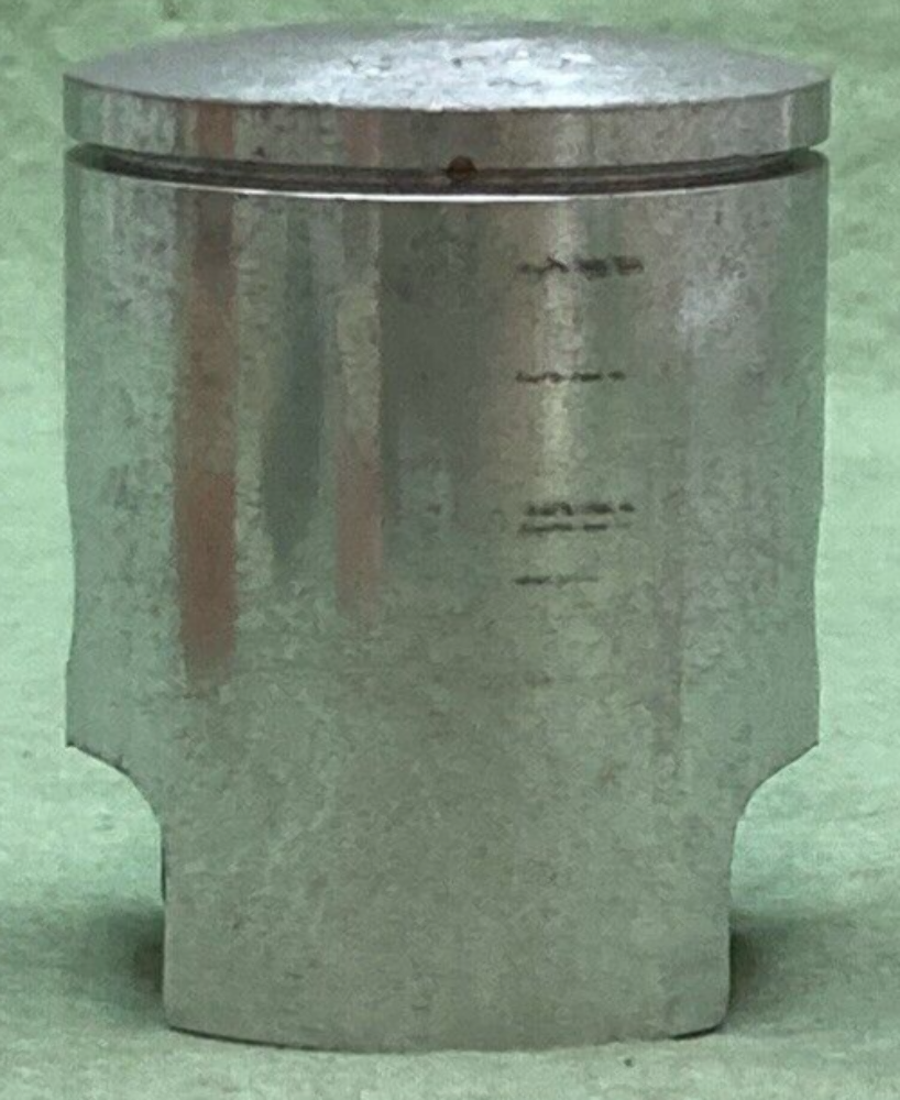 NEW GENUINE YAMAHA 276-11635-70 PISTON