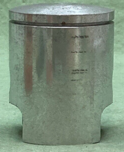 NEW GENUINE YAMAHA 276-11635-70 PISTON