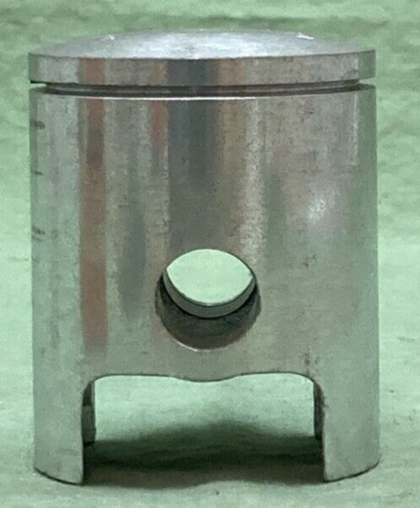 NEW GENUINE YAMAHA 276-11635-70 PISTON