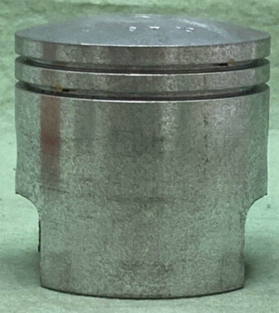 NEW GENUINE YAMAHA 251-11638-00 PISTON