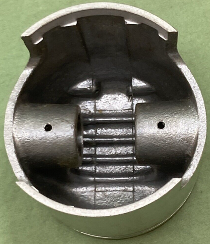 NEW GENUINE YAMAHA 275-11631-00-96 PISTON