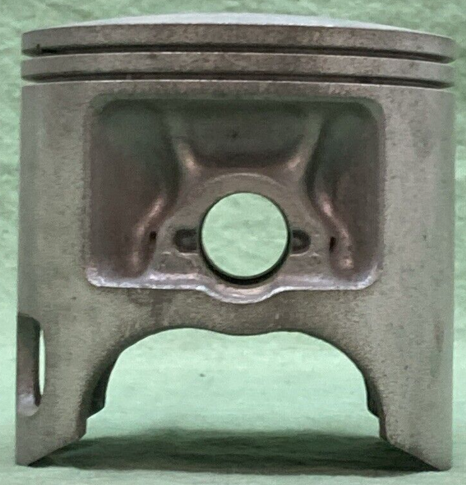 NEW GENUINE YAMAHA 26A-11631-00-93 PISTON