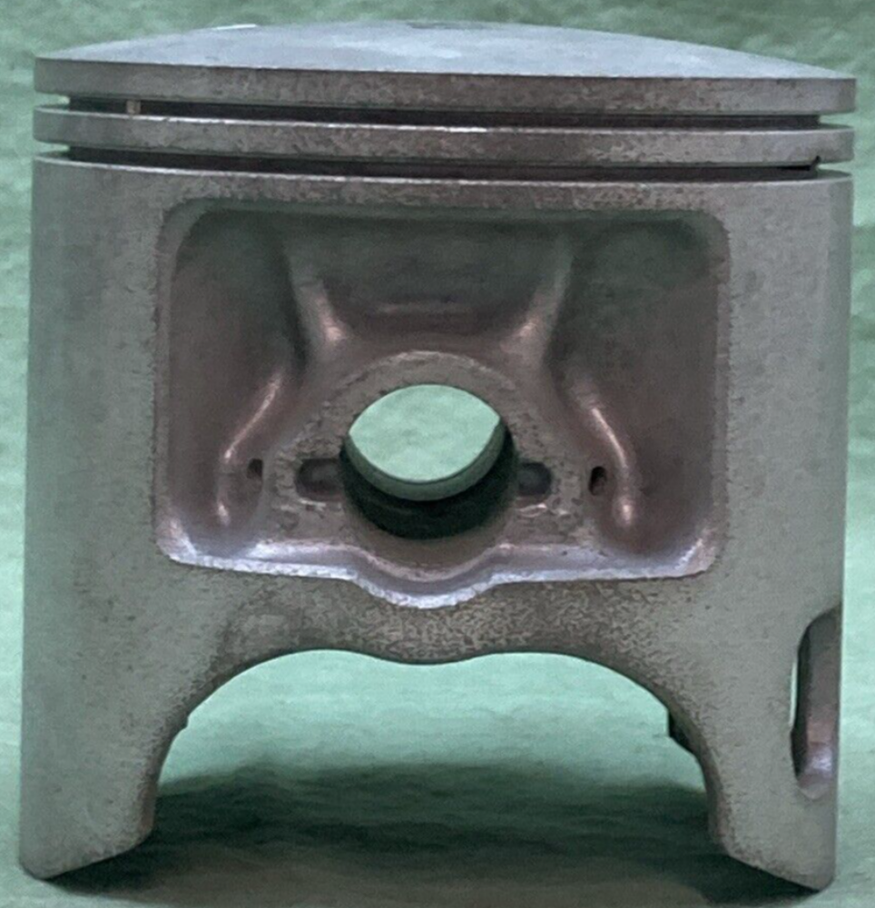 NEW GENUINE YAMAHA 26A-11631-00-93 PISTON