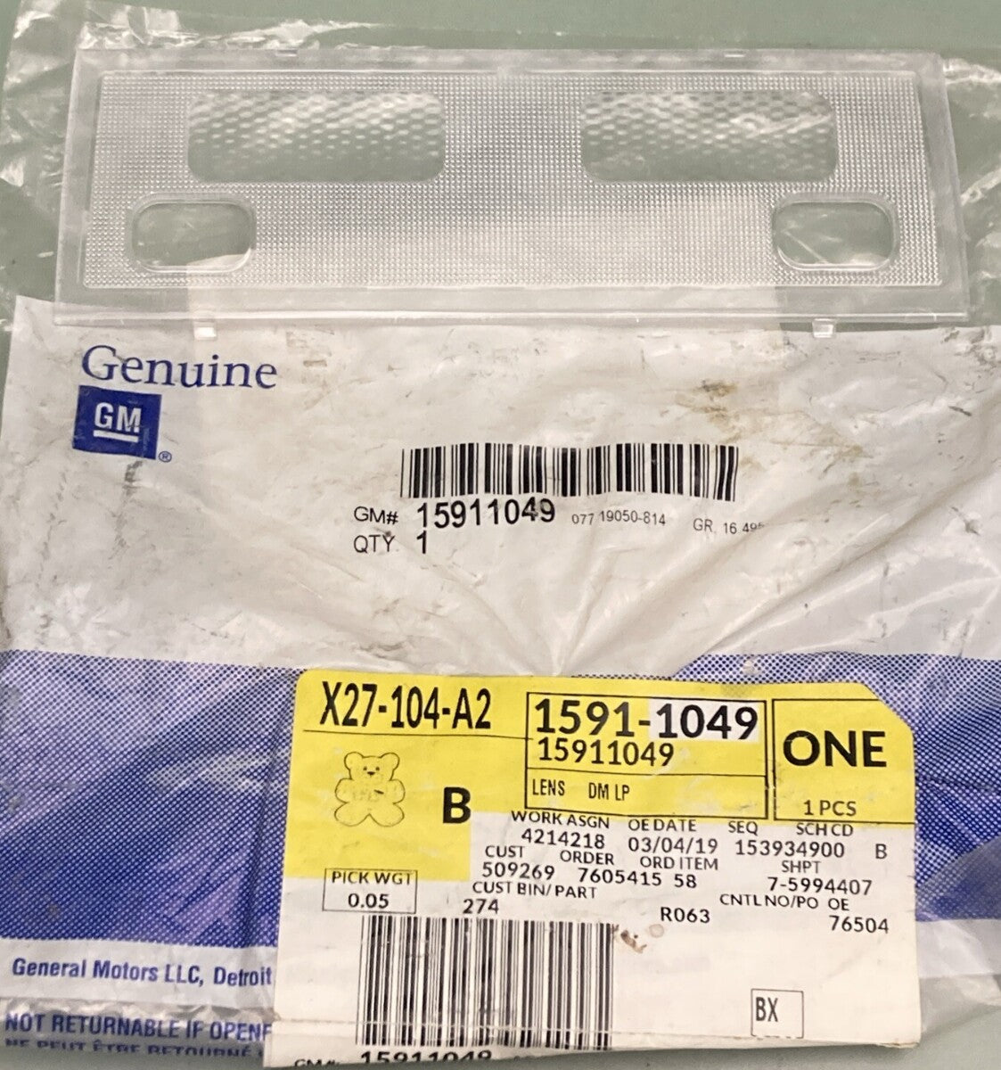 NEW GENUINE GM 15911049 DOME LAMP LENS