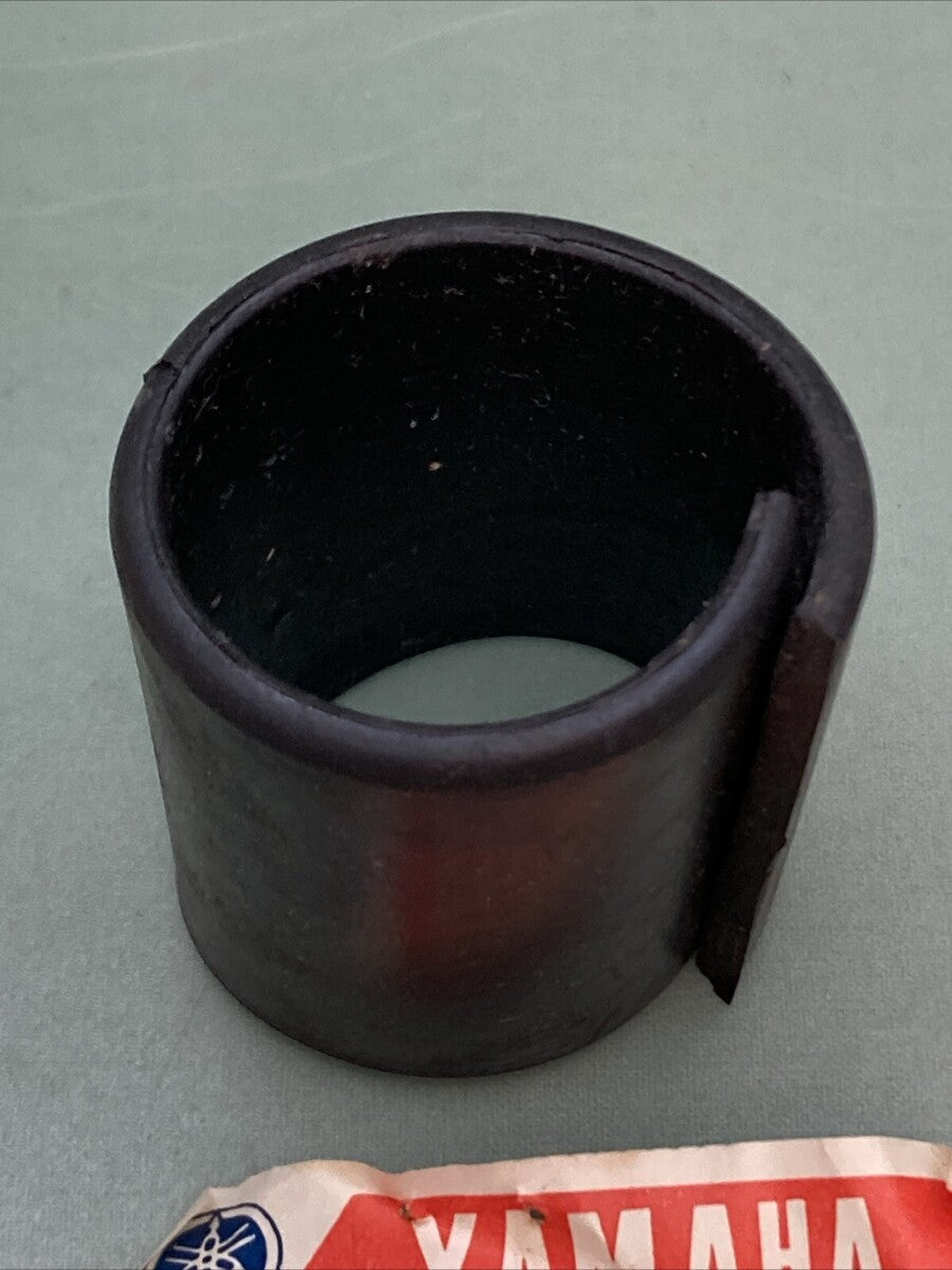 NEW GENUINE YAMAHA 1K7-84136-60 Damper, hdlt Stay