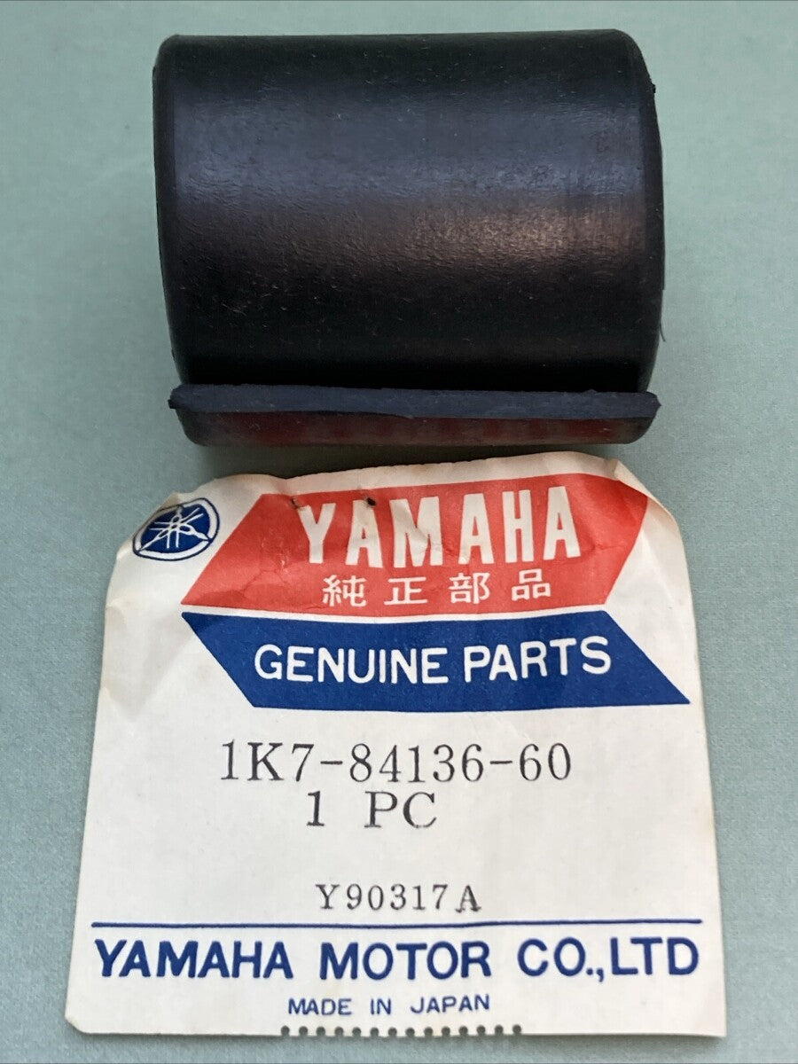 NEW GENUINE YAMAHA 1K7-84136-60 Damper, hdlt Stay