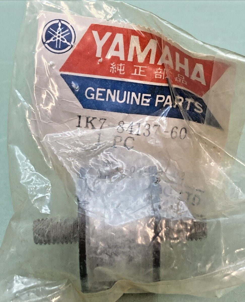 NEW GENUINE YAMAHA 1K7-84137-60 HEADLIGHT STAY Special Bolt Rubber 79-80 TT500