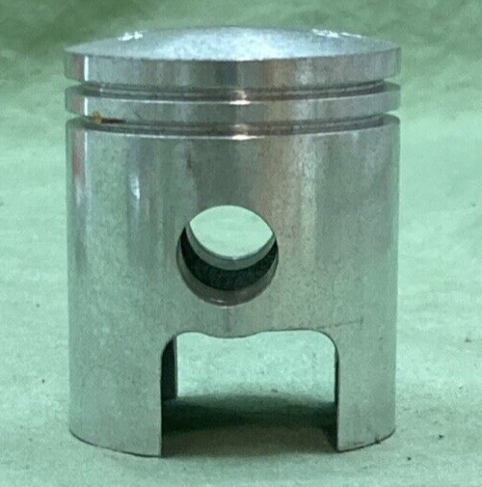 NEW GENUINE YAMAHA 113-11631-02-96 PISTON