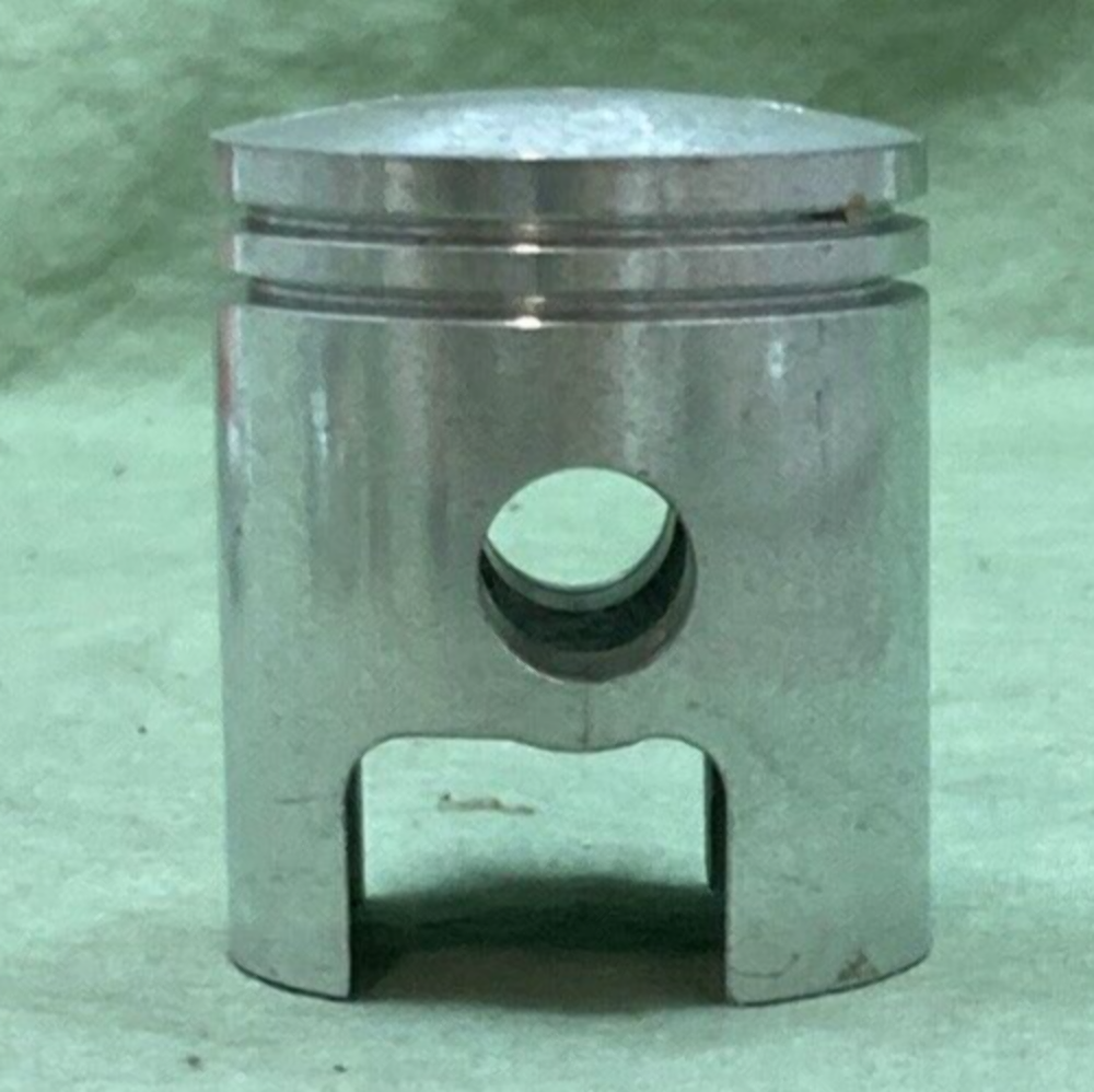 NEW GENUINE YAMAHA 113-11631-02-96 PISTON