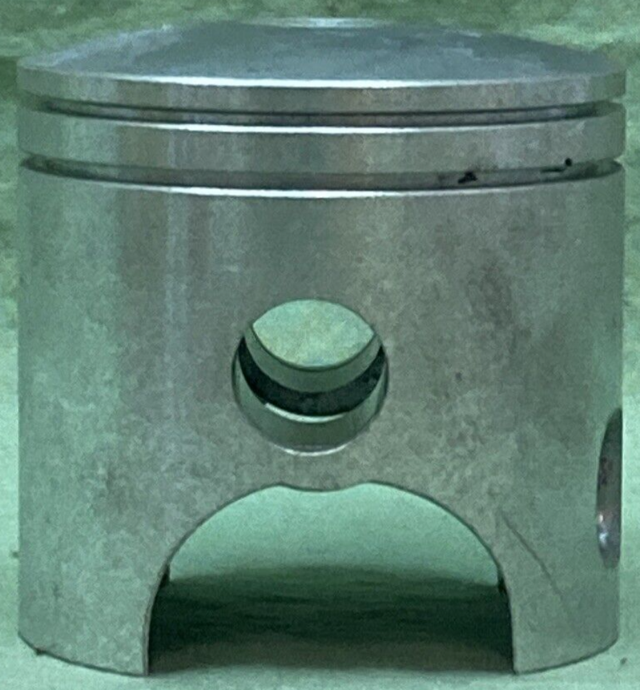 NEW REPLACES YAMAHA 314-11631-40 PISTON W/ CLIPS & PIN