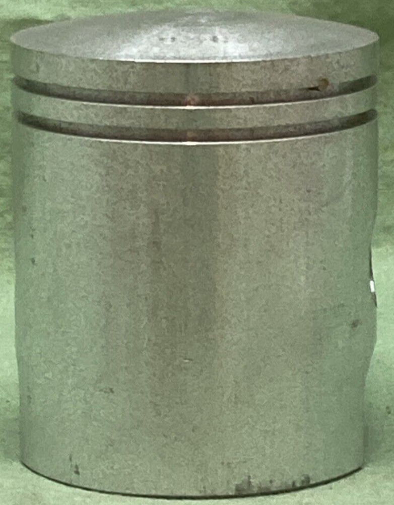 NEW GENUINE YAMAHA 159-11631-00-96 PISTON