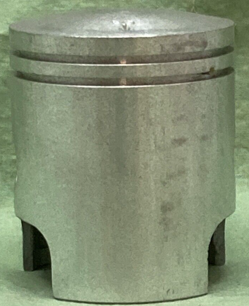 NEW GENUINE YAMAHA 159-11631-00-96 PISTON