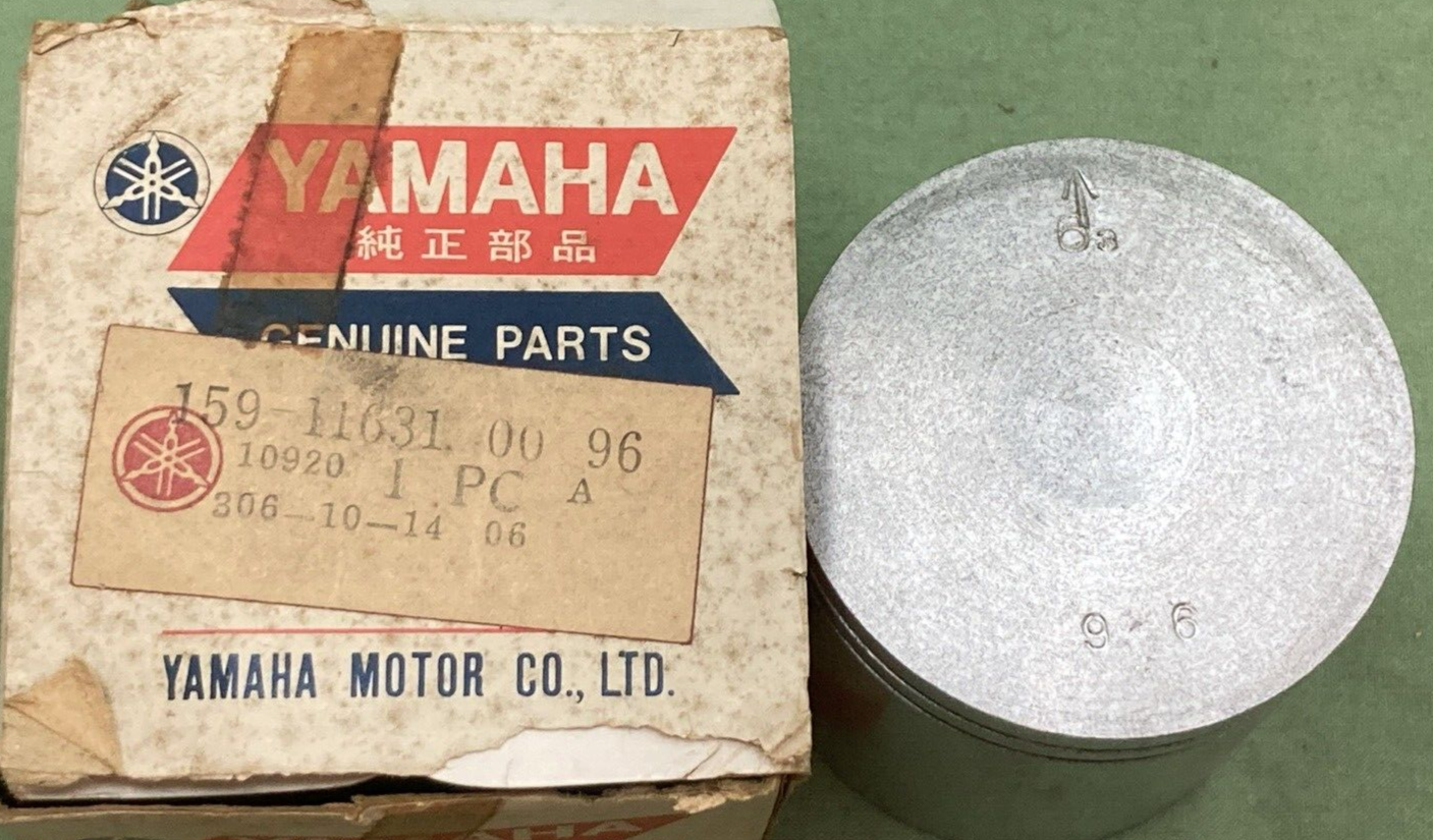 NEW GENUINE YAMAHA 159-11631-00-96 PISTON
