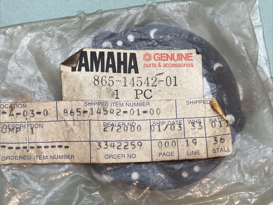 NEW GENUINE YAMAHA 865-14542-01 Body, pump 1