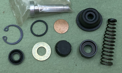 NEW GENUINE SUZUKI 46900-49810 PISTON CUP SET COMPLETE