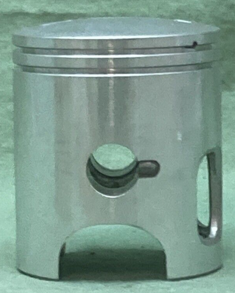 NEW GENUINE YAMAHA 3R1-11636-02 PISTON