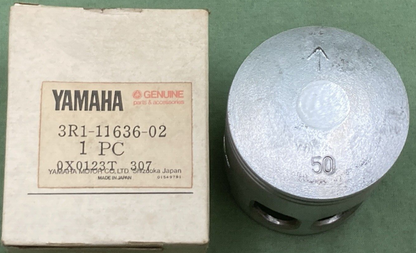NEW GENUINE YAMAHA 3R1-11636-02 PISTON