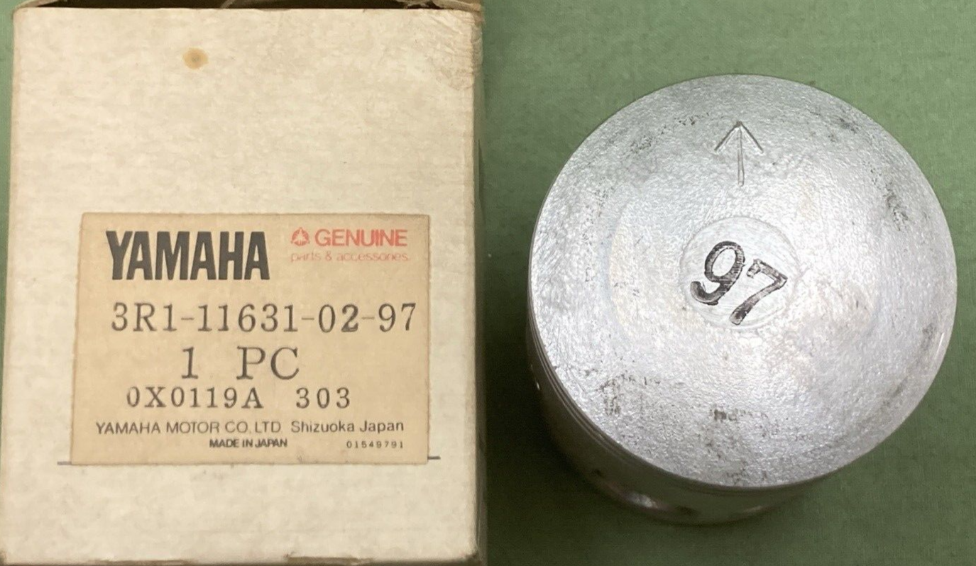 NEW GENUINE YAMAHA 3R1-11631-02-97 PISTON