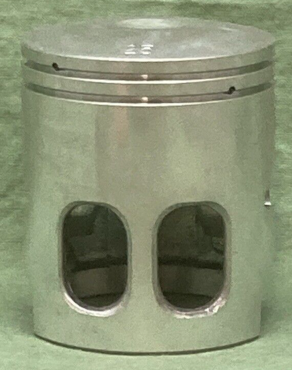 NEW GENUINE YAMAHA 3R1-11635-02 PISTON
