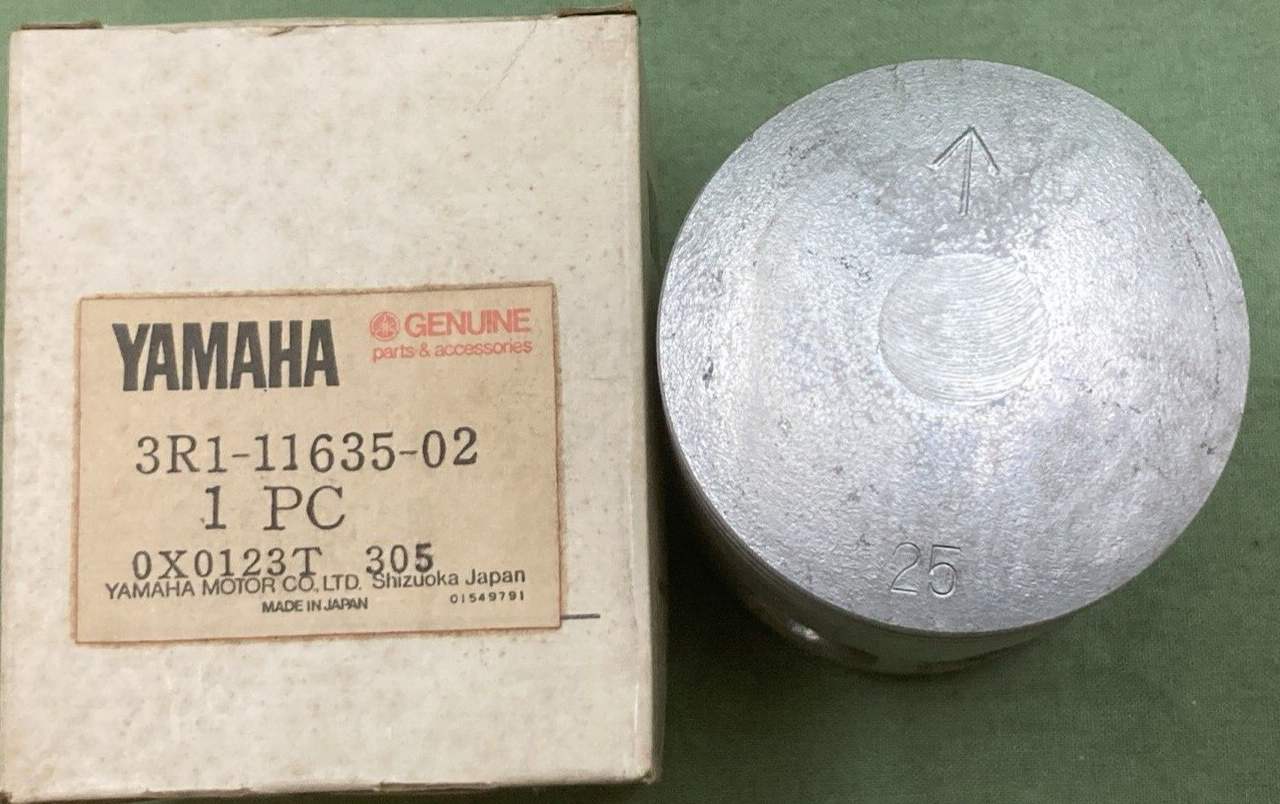 NEW GENUINE YAMAHA 3R1-11635-02 PISTON