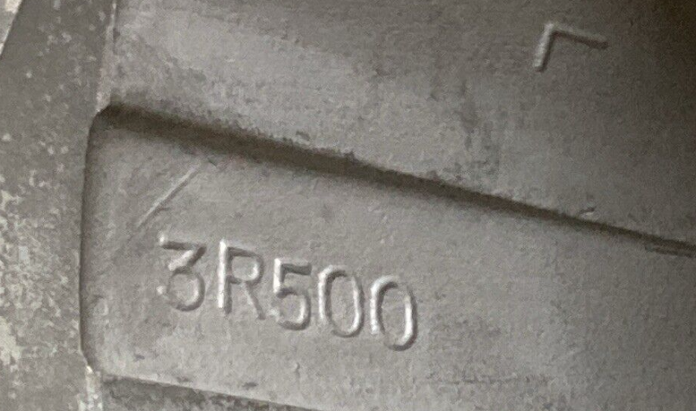 NEW GENUINE YAMAHA 3R5-11631-00-94 PISTON STD