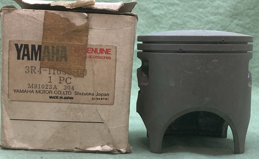 NEW GENUINE YAMAHA 3R4-11636-00 PISTON 2ND 0.50 O/S
