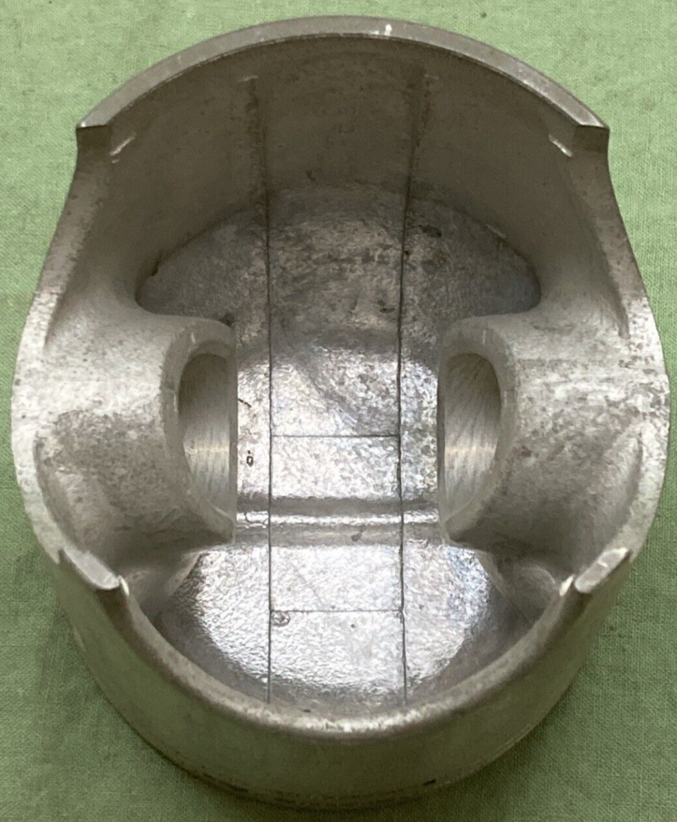 NEW GENUINE YAMAHA 3R4-11631-00-96 PISTON