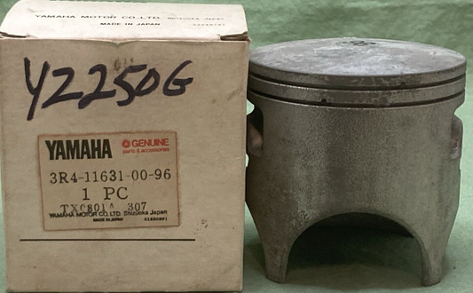 NEW GENUINE YAMAHA 3R4-11631-00-96 PISTON