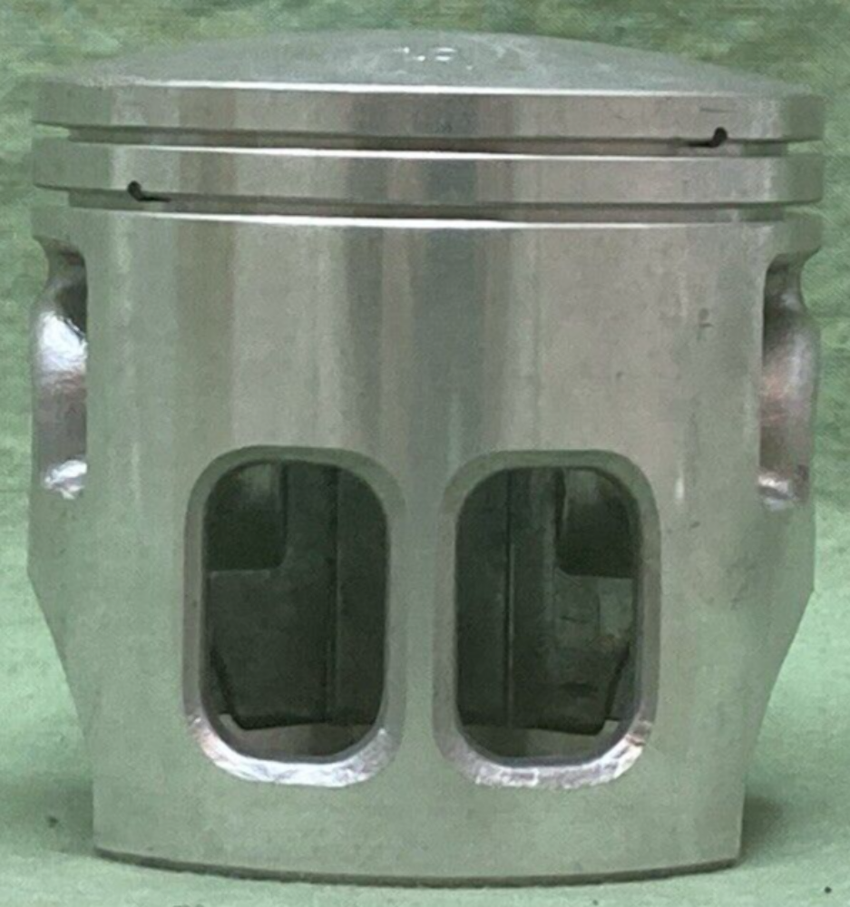 NEW GENUINE YAMAHA 3R6-11638-00 PISTON 4TH 1.00 O/S