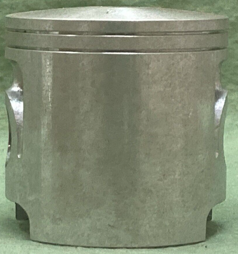 NEW GENUINE YAMAHA 3R3-11631-00-97 PISTON STD